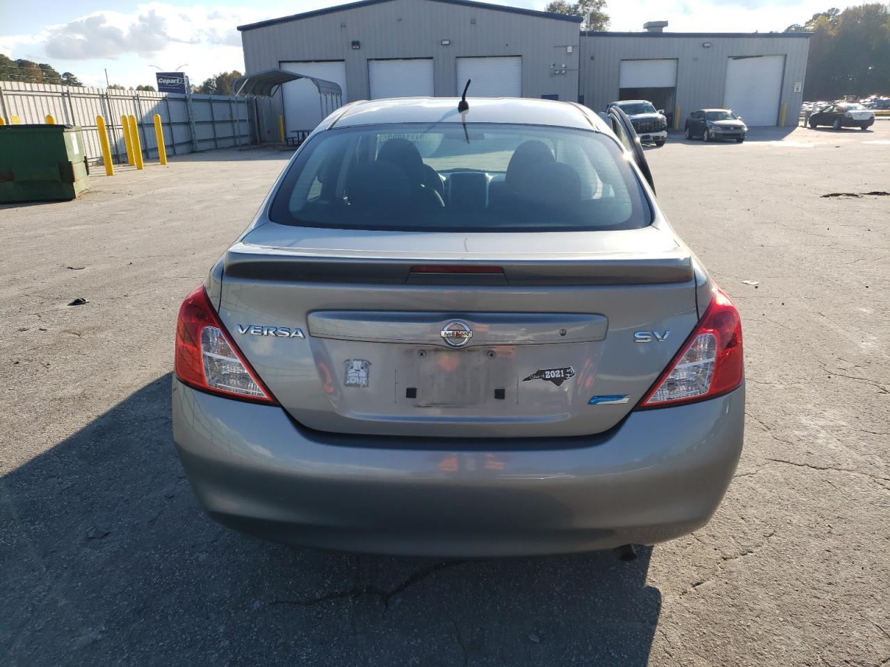 2014 NISSAN VERSA