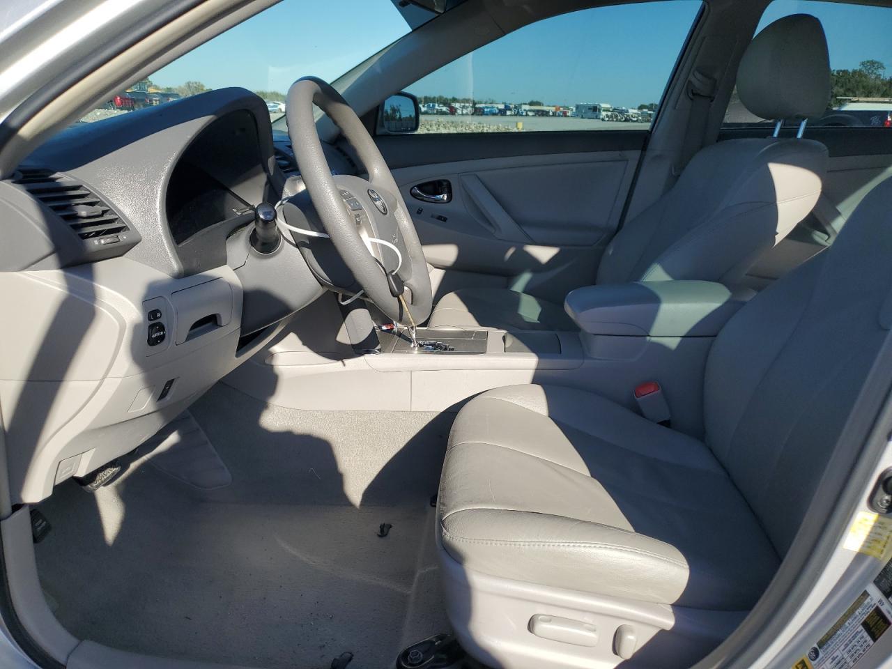 2011 TOYOTA CAMRY