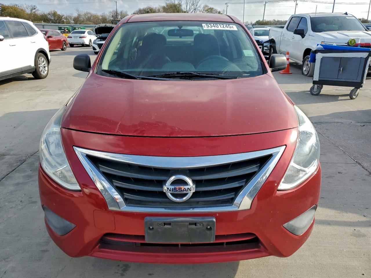 2015 NISSAN VERSA