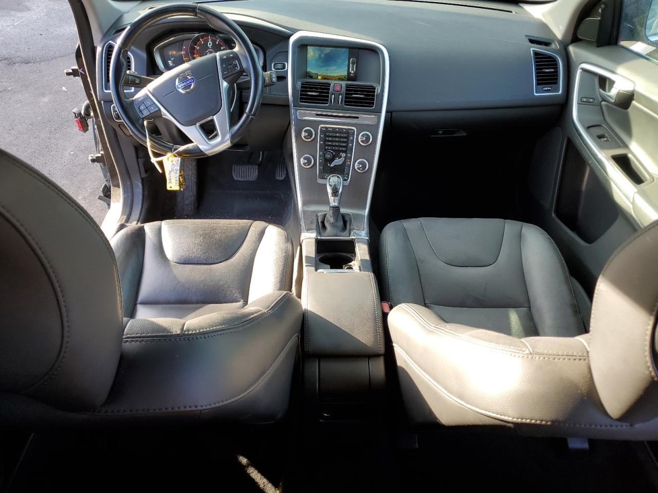 2015 VOLVO XC60