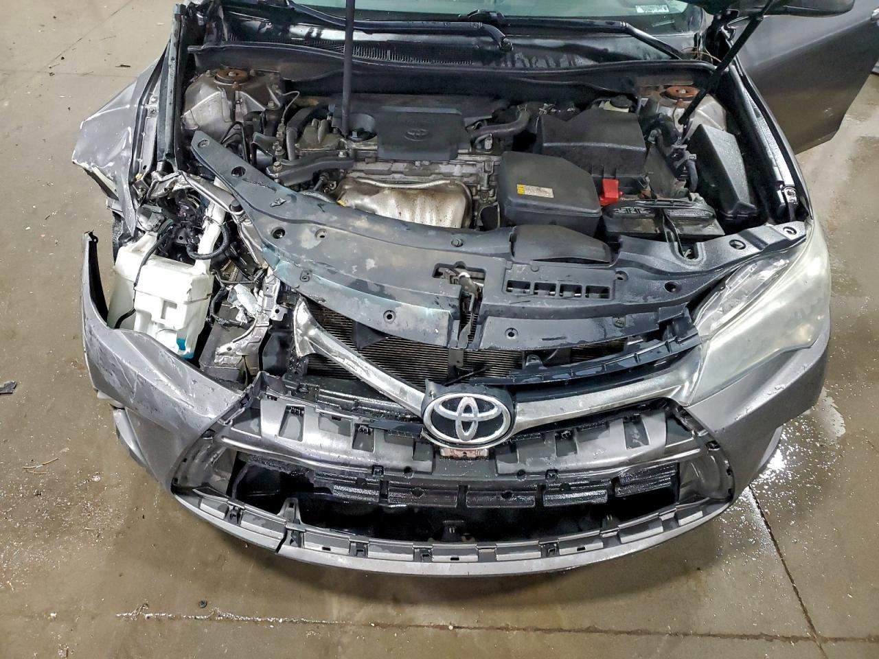 2016 TOYOTA CAMRY