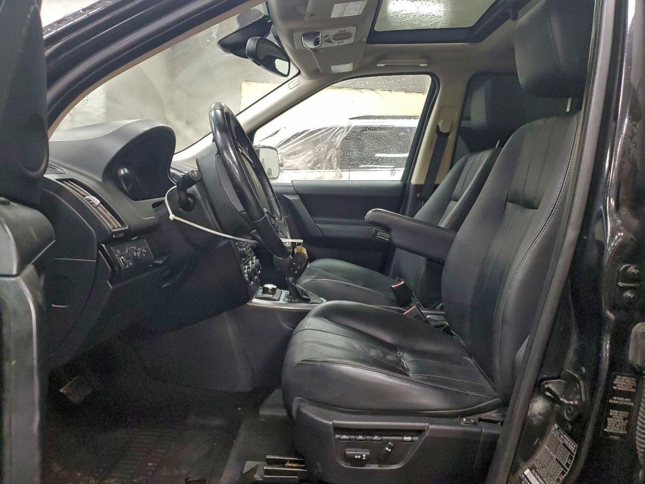 2011 LAND ROVER LR2