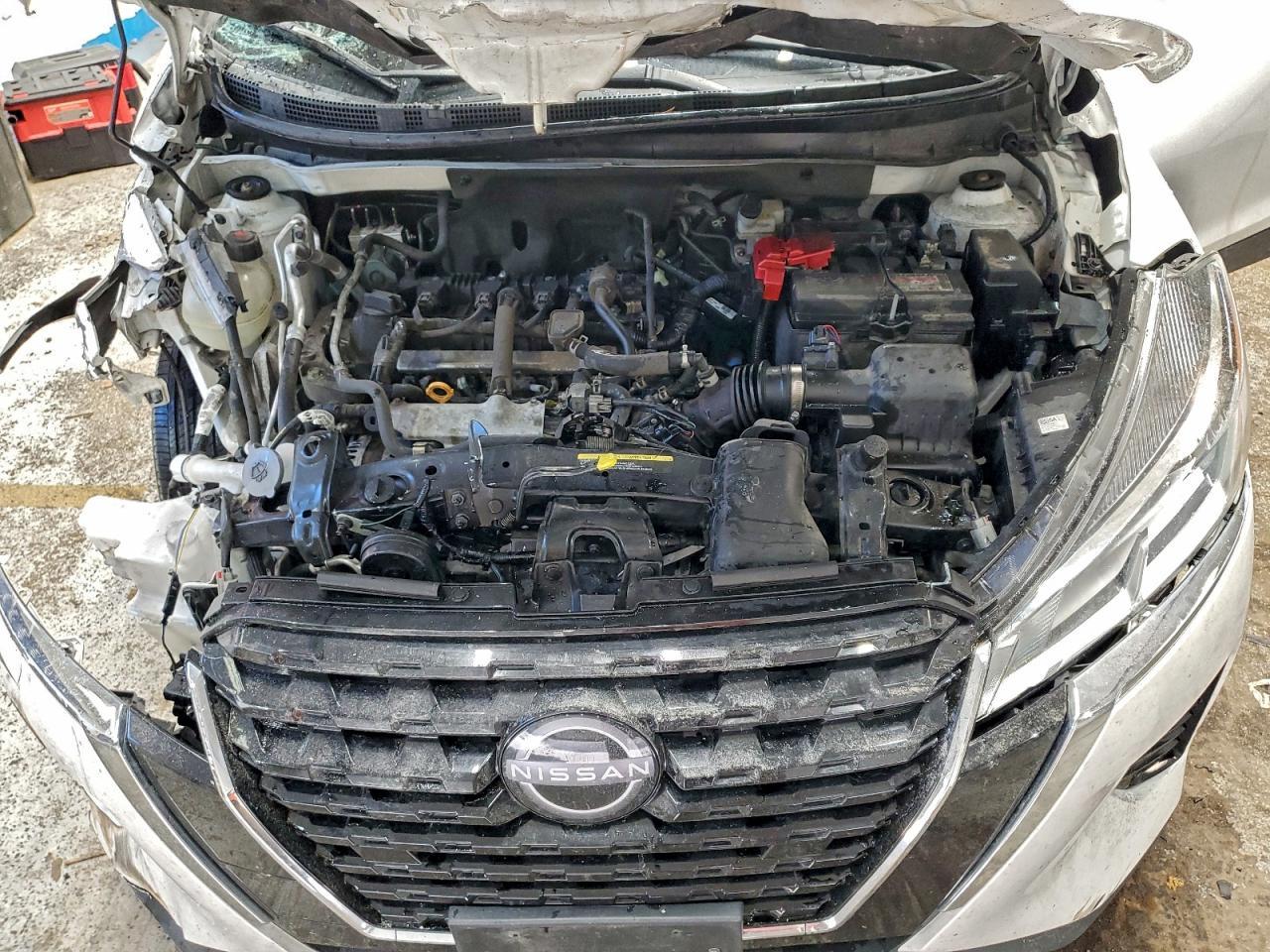 2024 NISSAN KICKS
