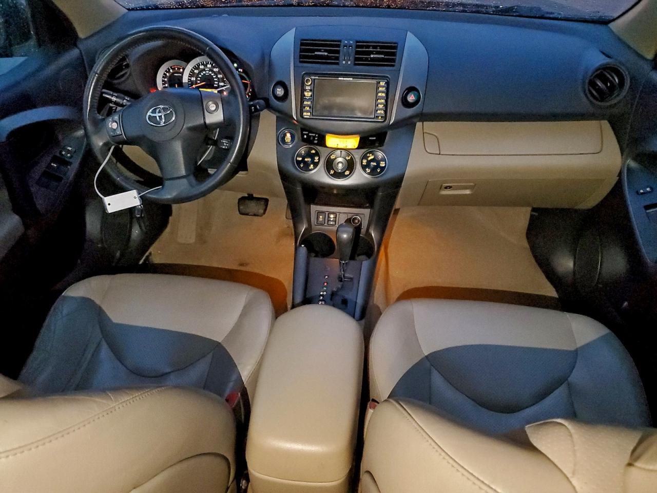 2011 TOYOTA RAV4