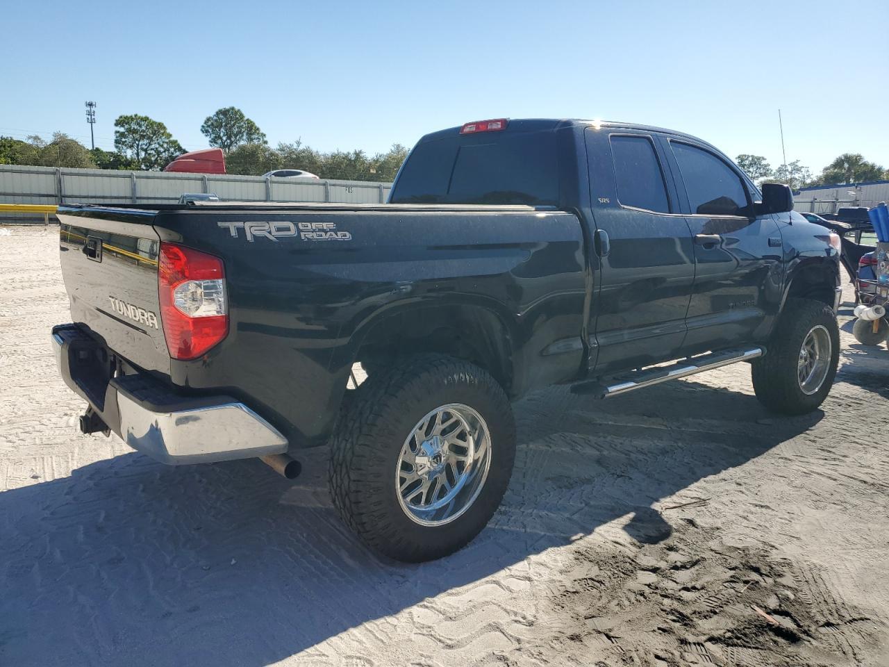 2016 TOYOTA TUNDRA