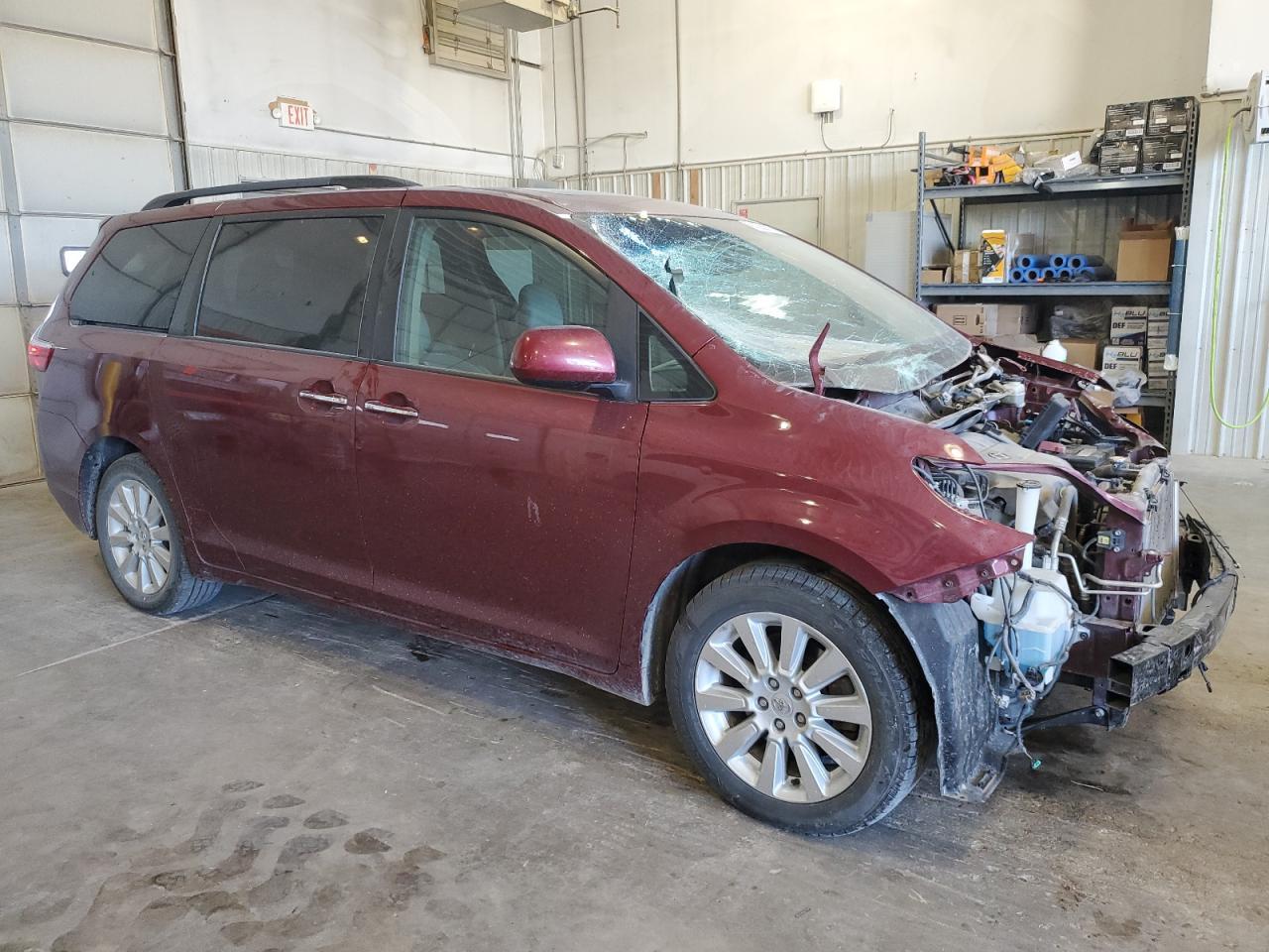 2015 TOYOTA SIENNA