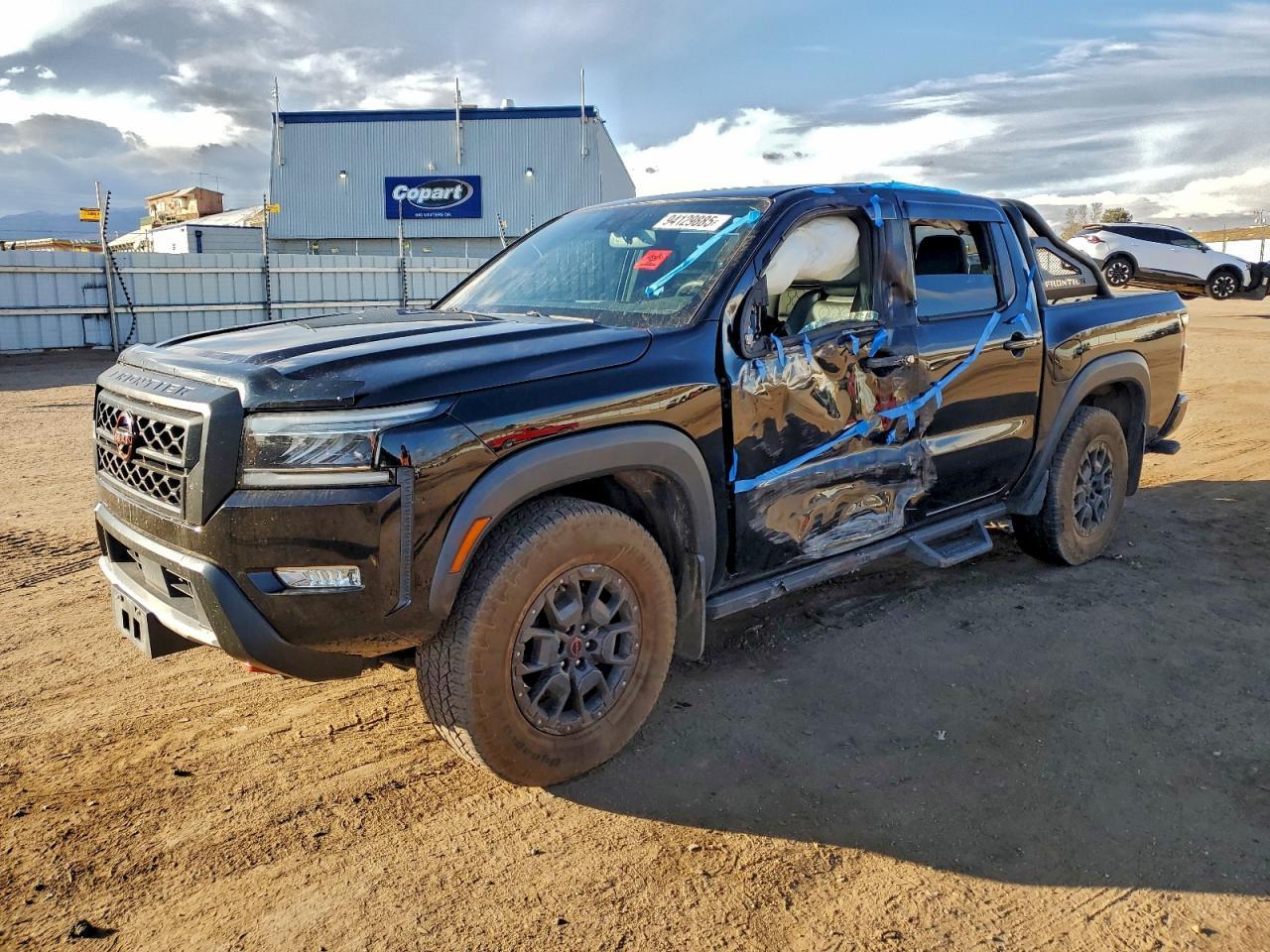 2022 NISSAN Frontier