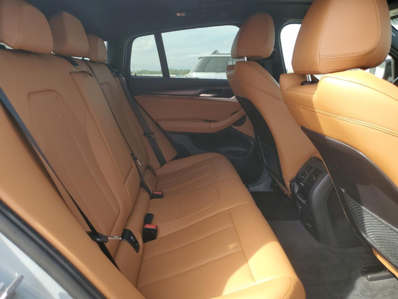2022 BMW X4