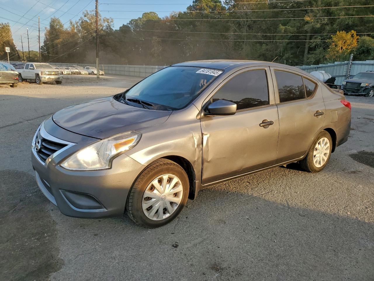 2017 NISSAN VERSA
