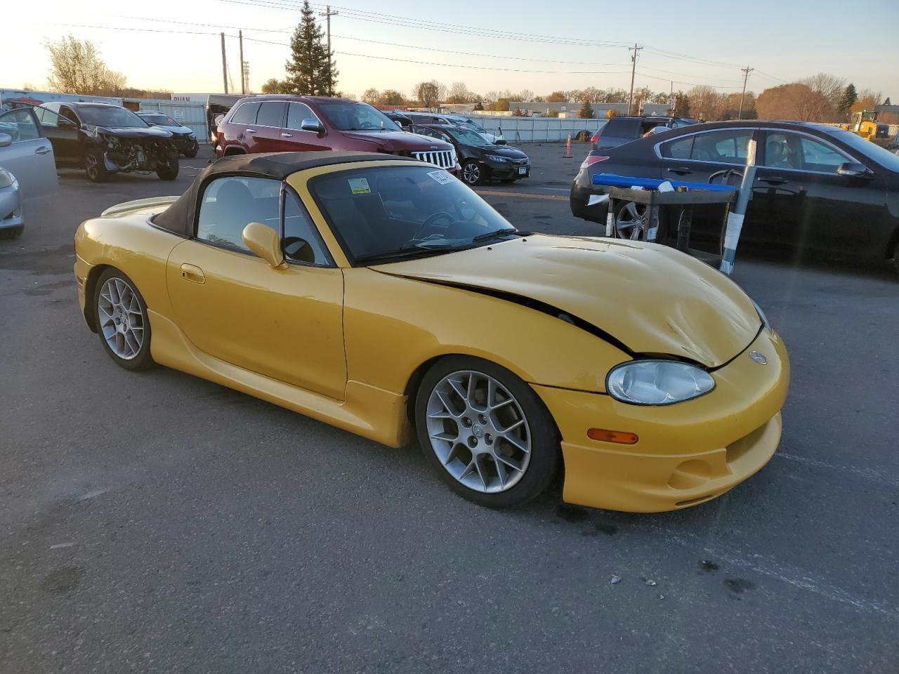 2002 MAZDA MX-5 Miata