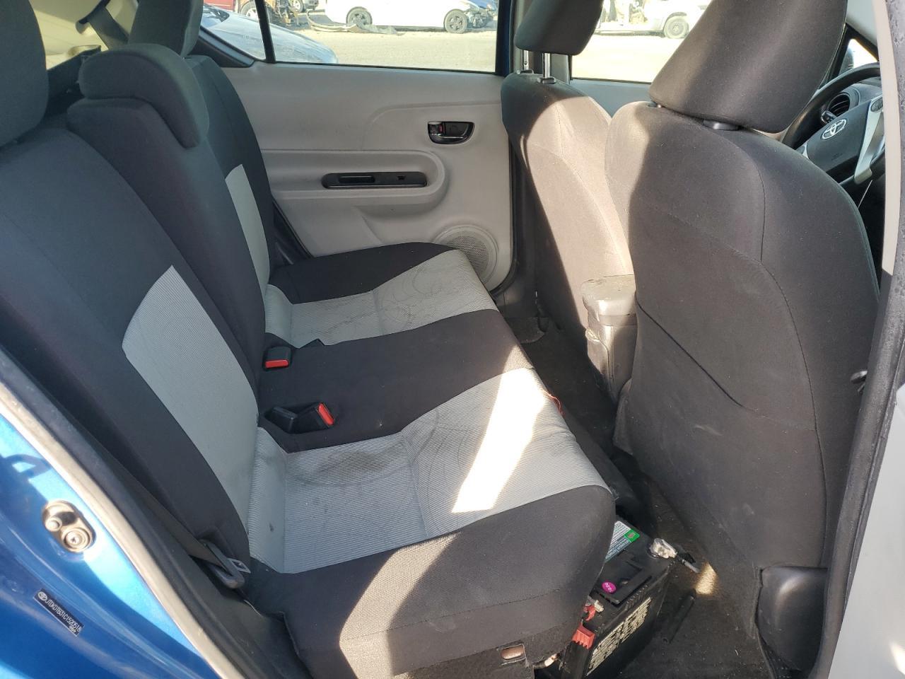2012 TOYOTA Prius c