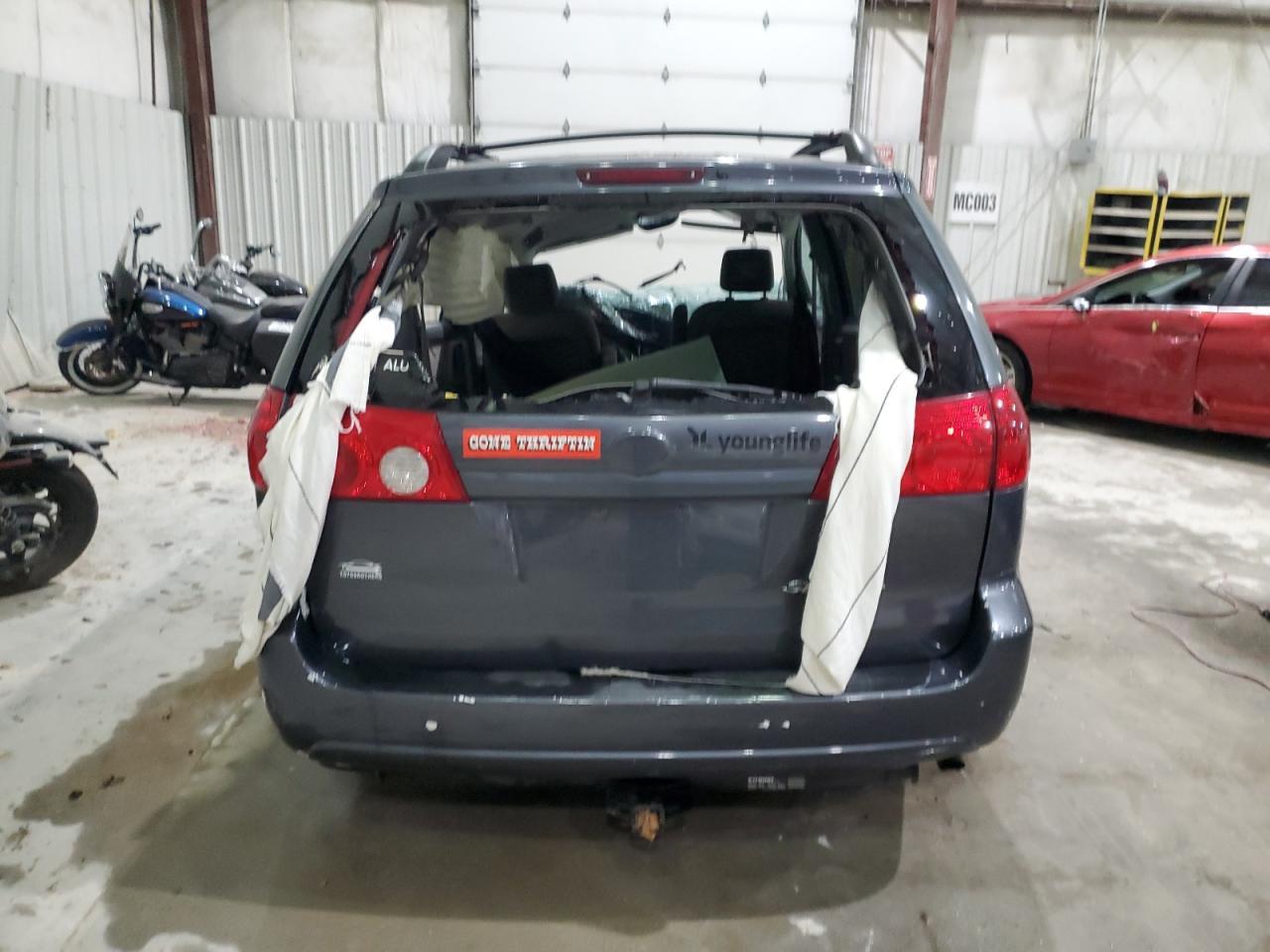 2007 TOYOTA SIENNA