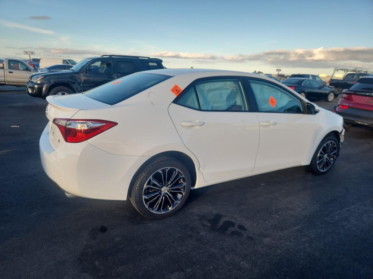 2015 TOYOTA COROLLA