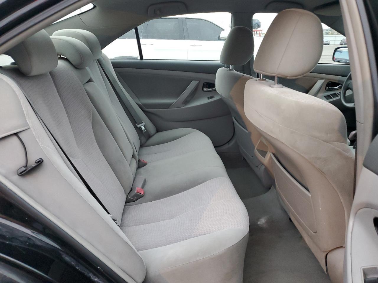 2011 TOYOTA CAMRY