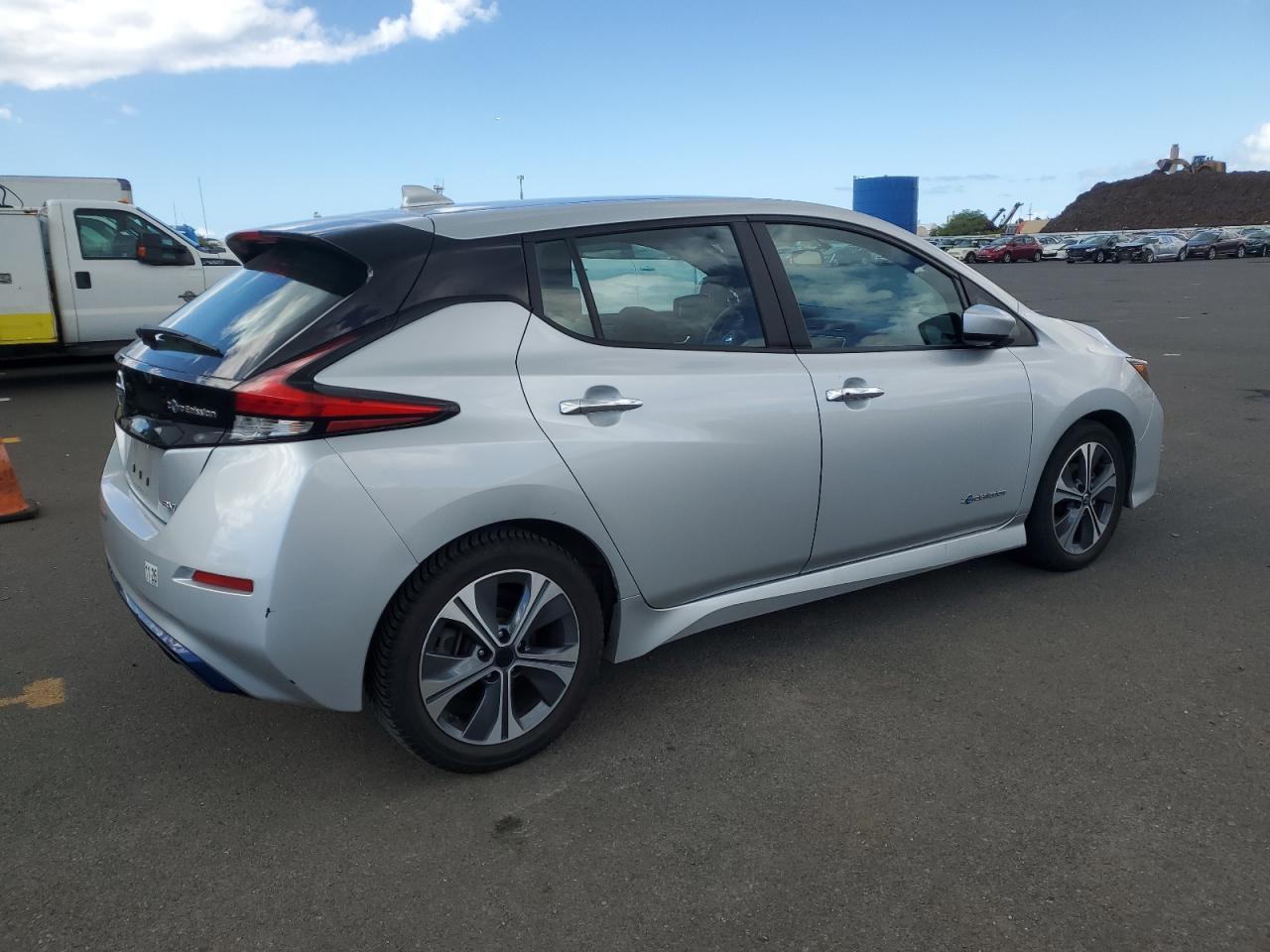 2019 NISSAN LEAF