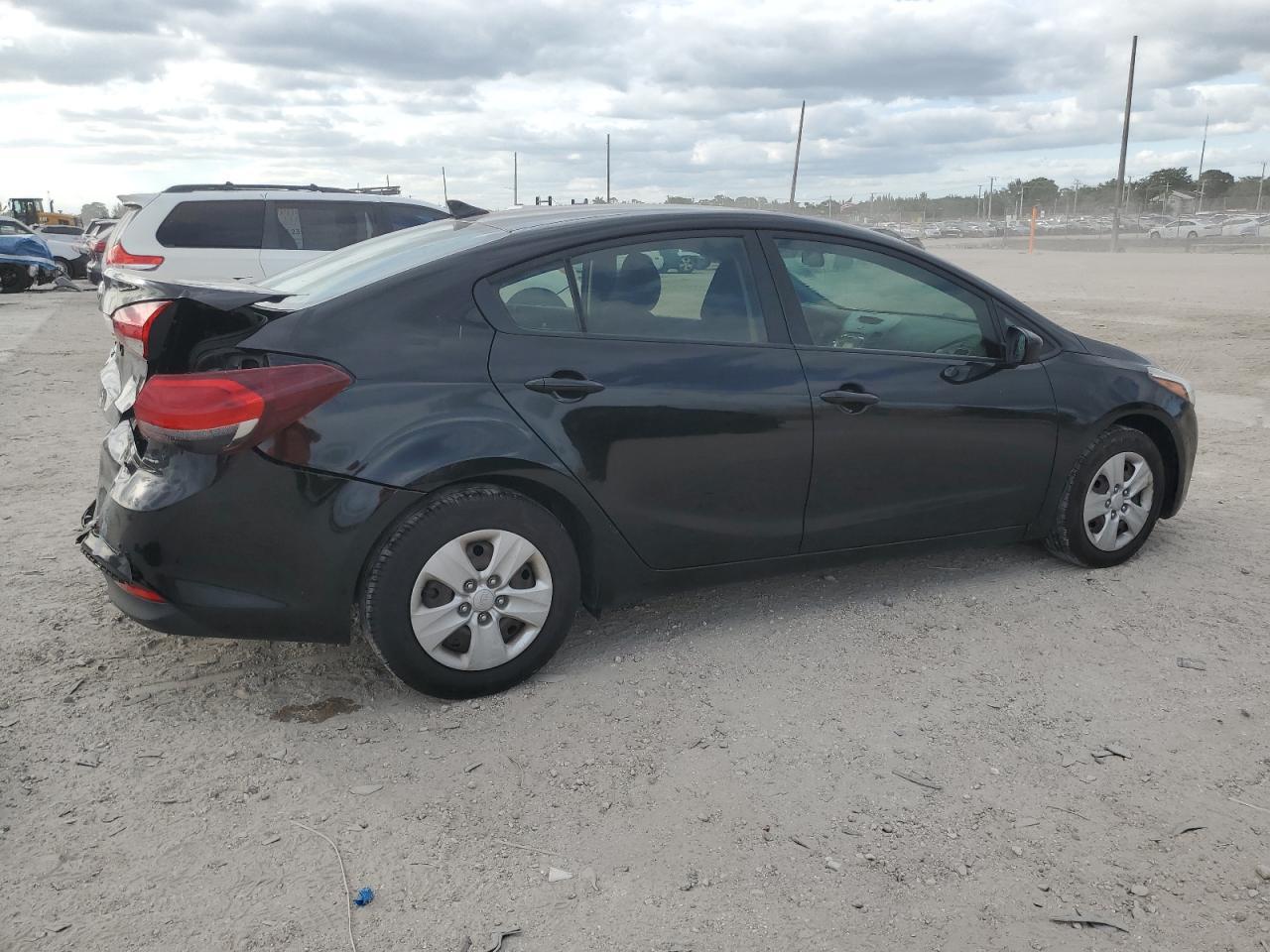 2017 KIA FORTE