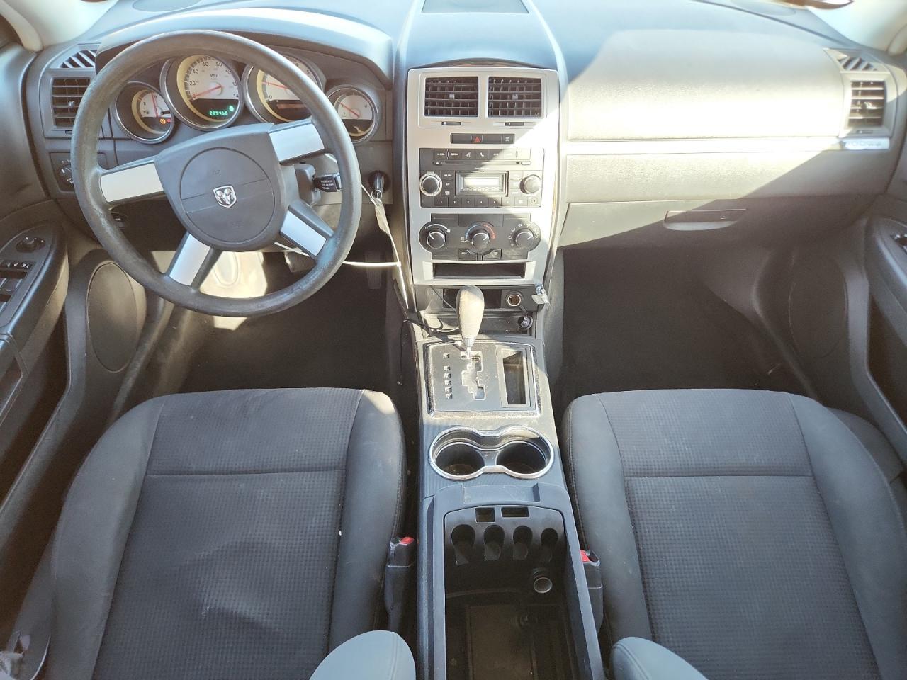 2010 DODGE CHARGER