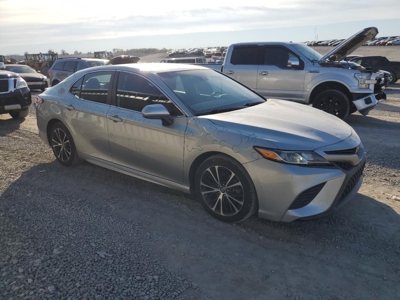 2019 TOYOTA CAMRY