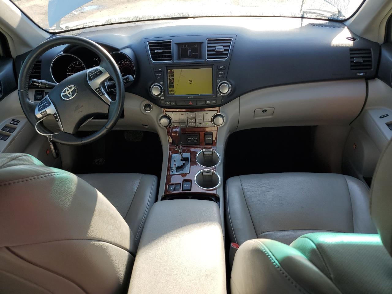2012 TOYOTA HIGHLANDER