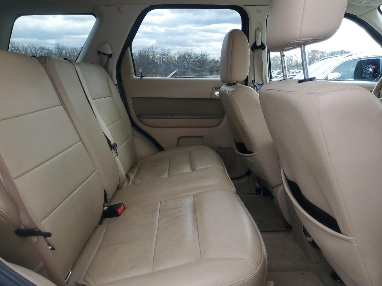 2011 FORD ESCAPE