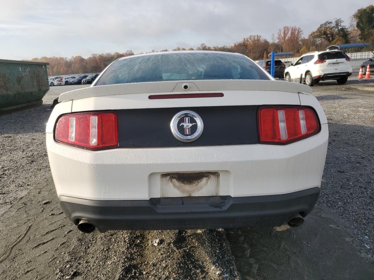 2011 FORD MUSTANG