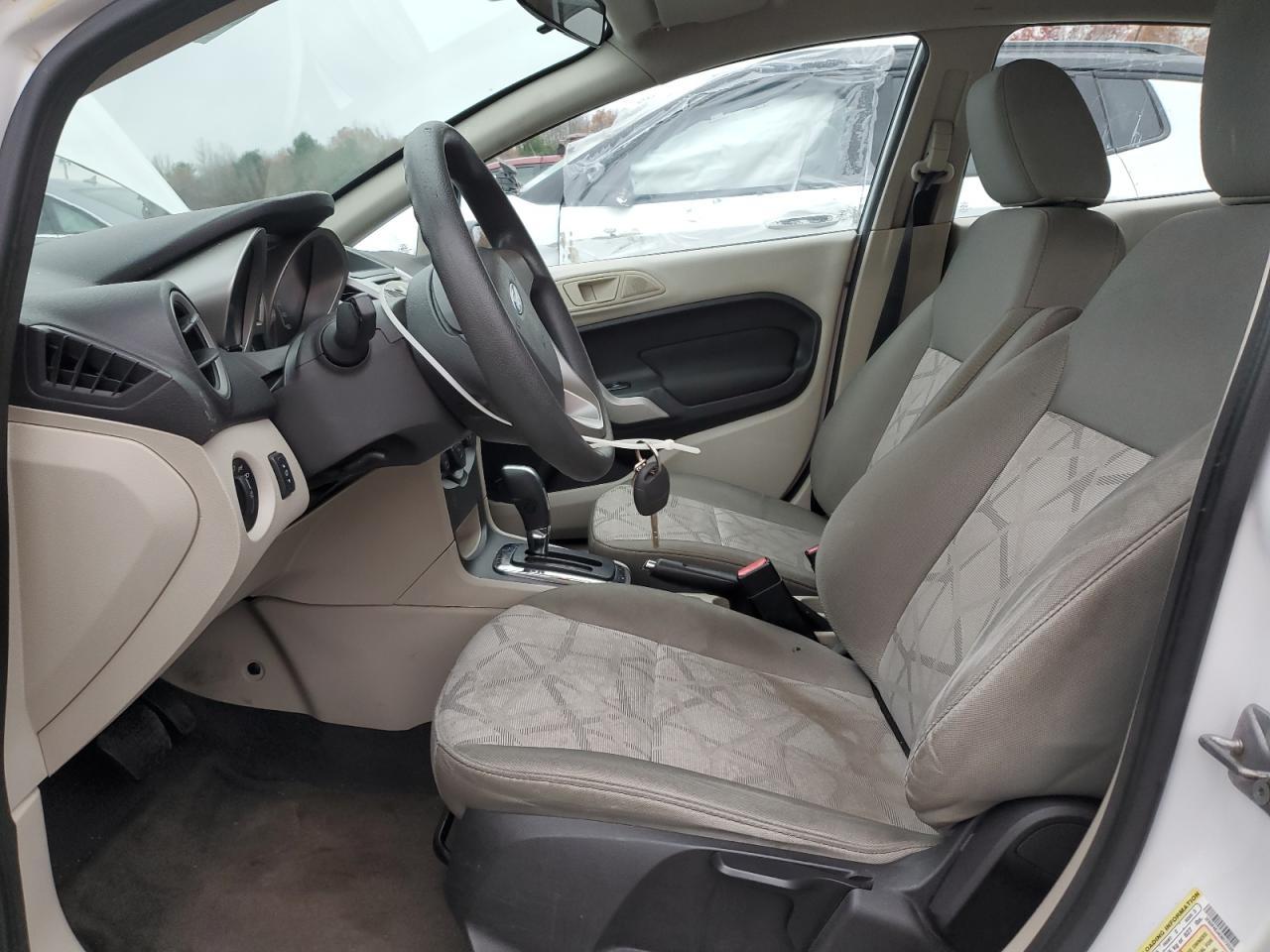 2011 FORD Fiesta