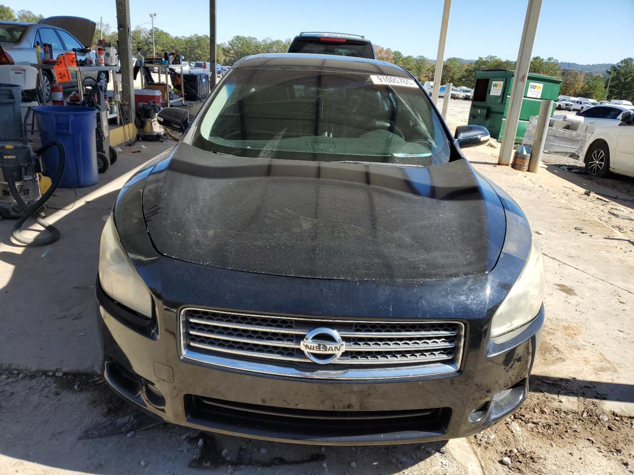 2010 NISSAN Maxima