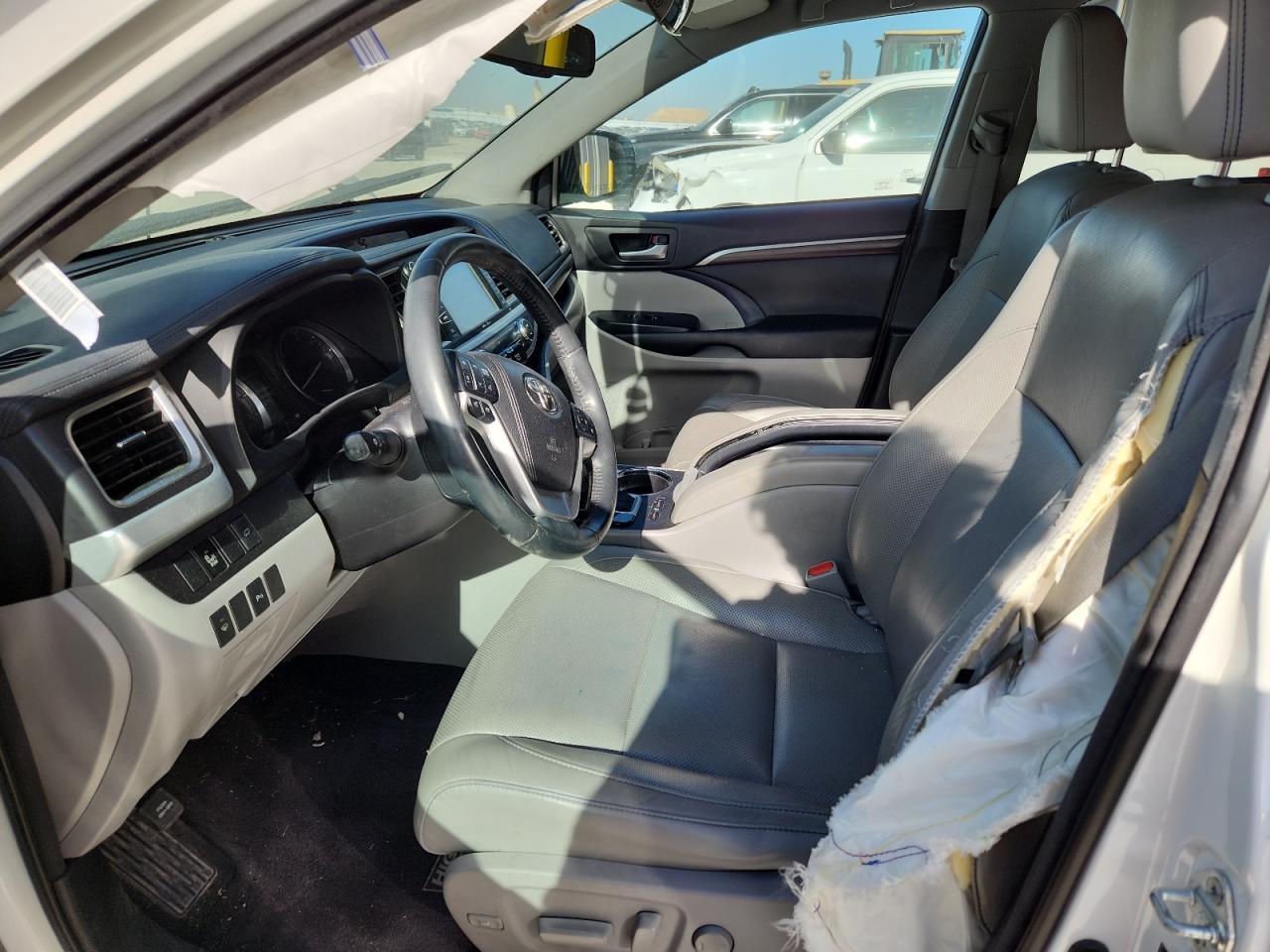 2015 TOYOTA HIGHLANDER
