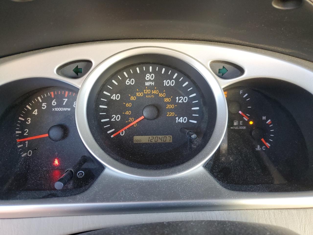 2004 TOYOTA HIGHLANDER