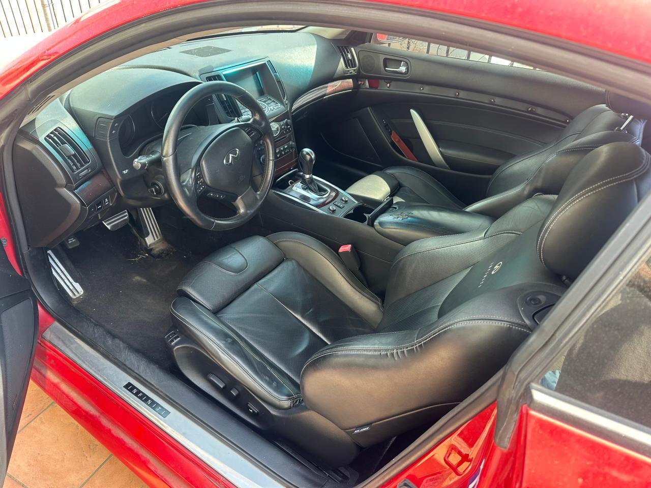 2012 INFINITI G37