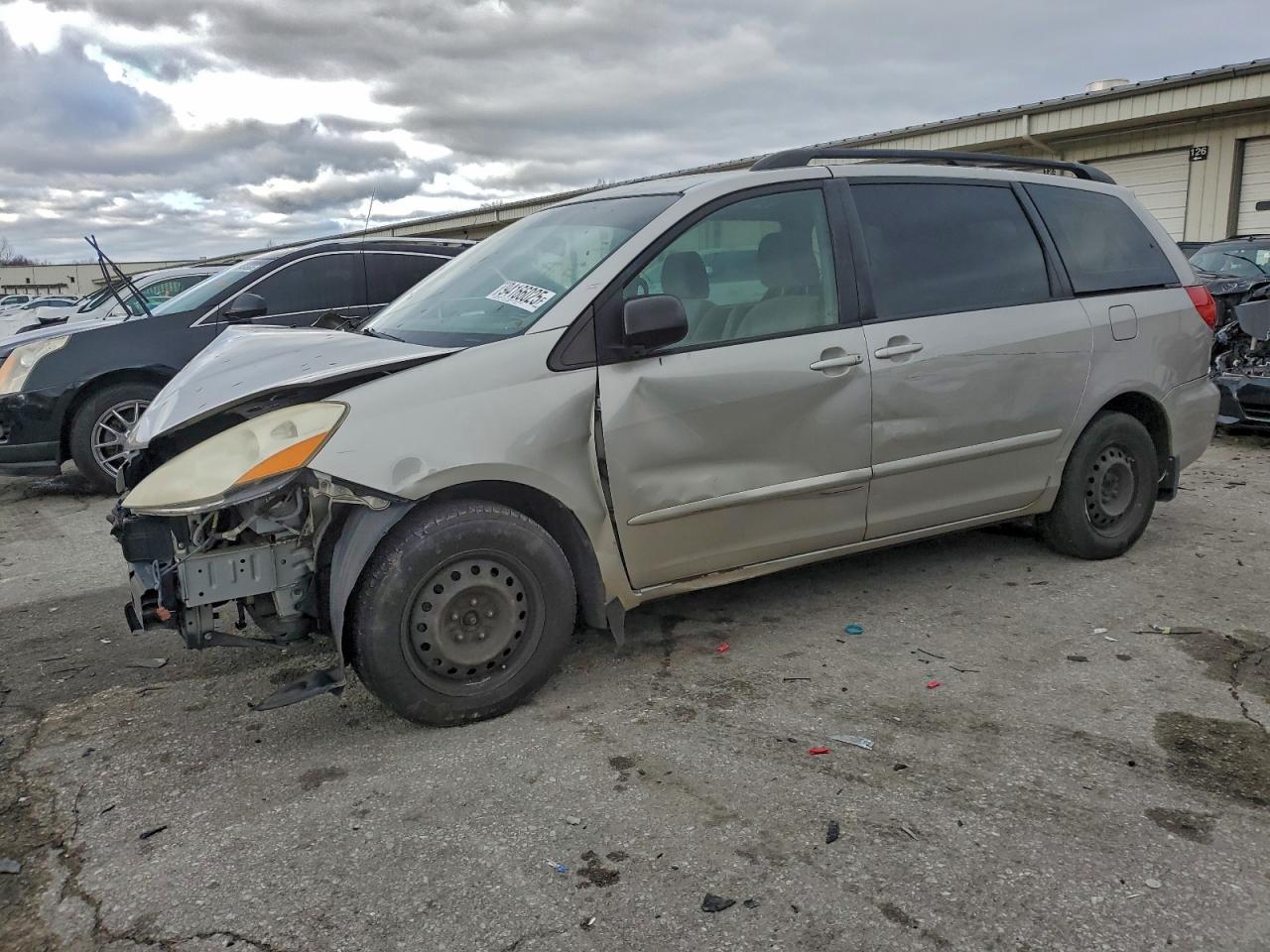 2010 TOYOTA SIENNA