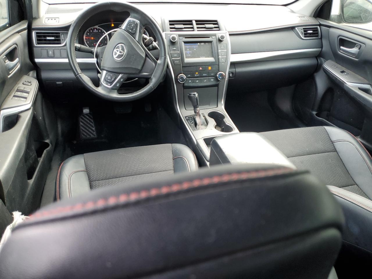 2016 TOYOTA CAMRY