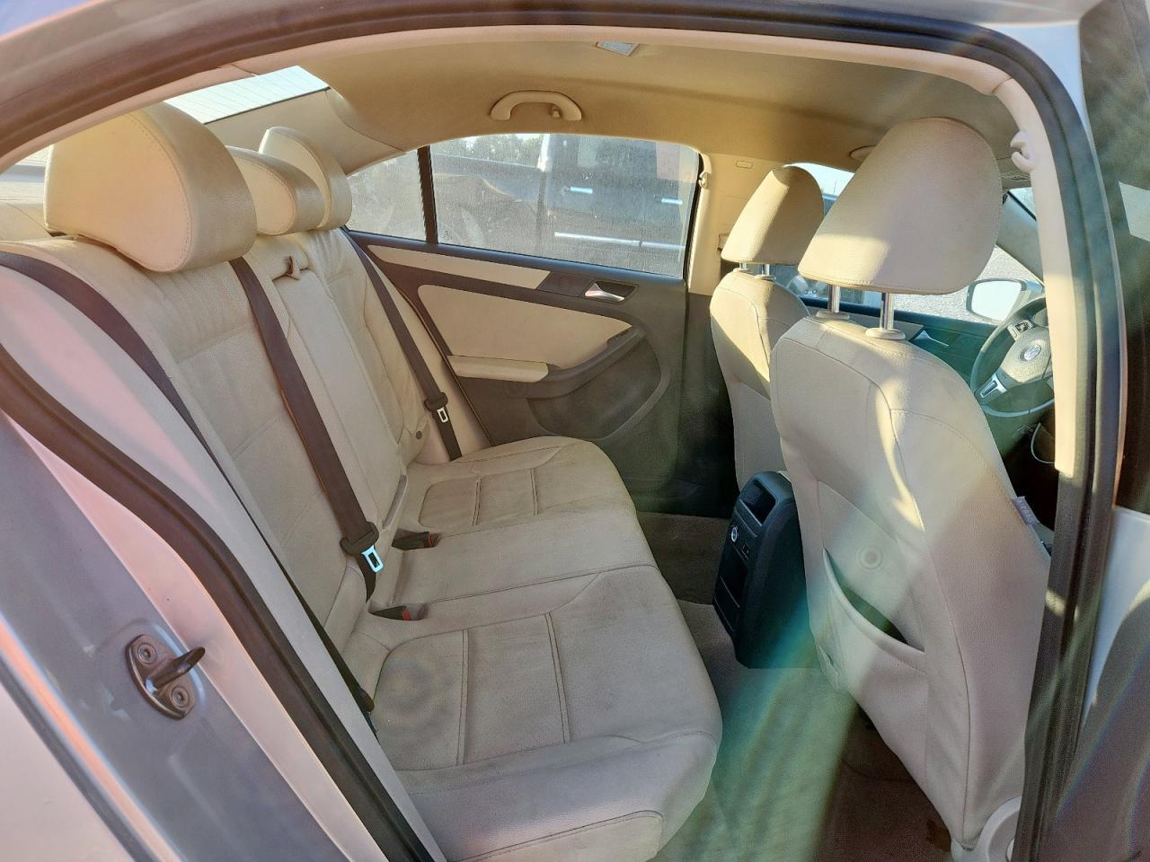 2011 VOLKSWAGEN JETTA
