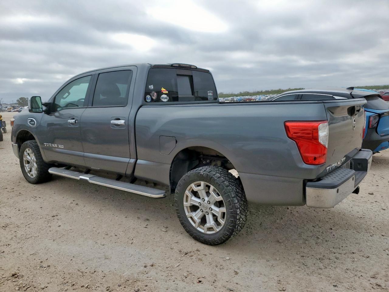 2016 NISSAN Titan