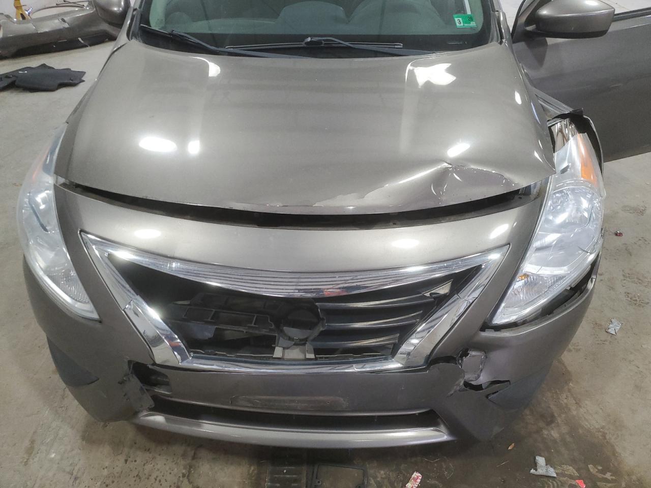 2016 NISSAN VERSA