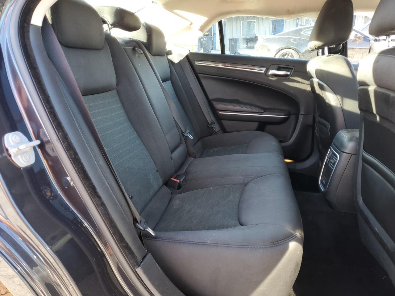 2019 CHRYSLER 300