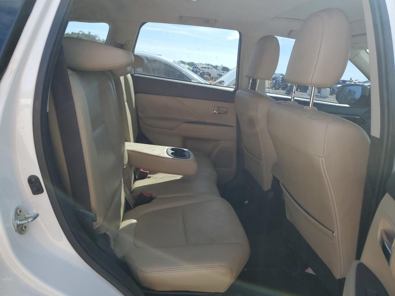 2017 MITSUBISHI outlander