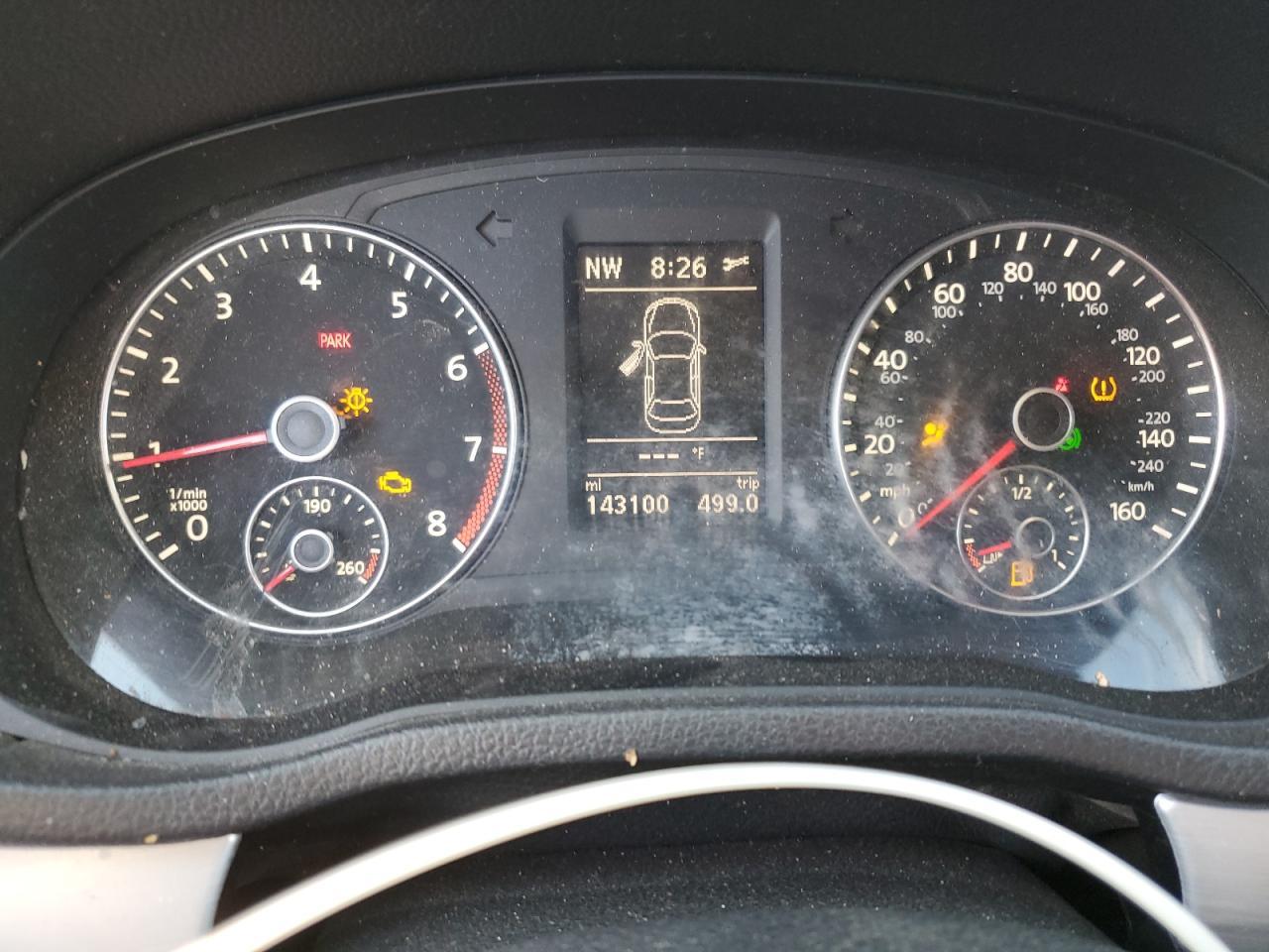 2013 VOLKSWAGEN Passat