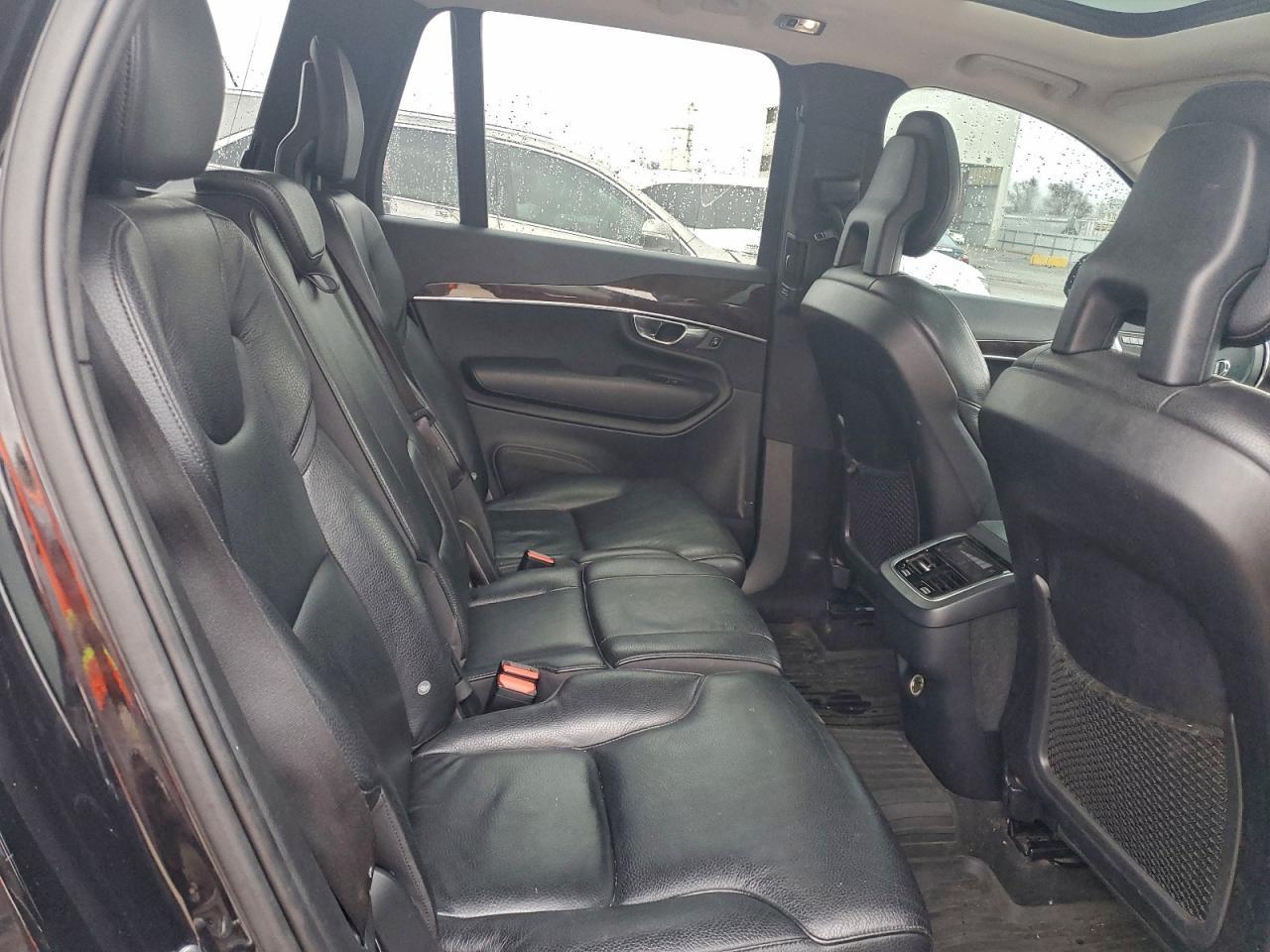 2016 VOLVO XC90