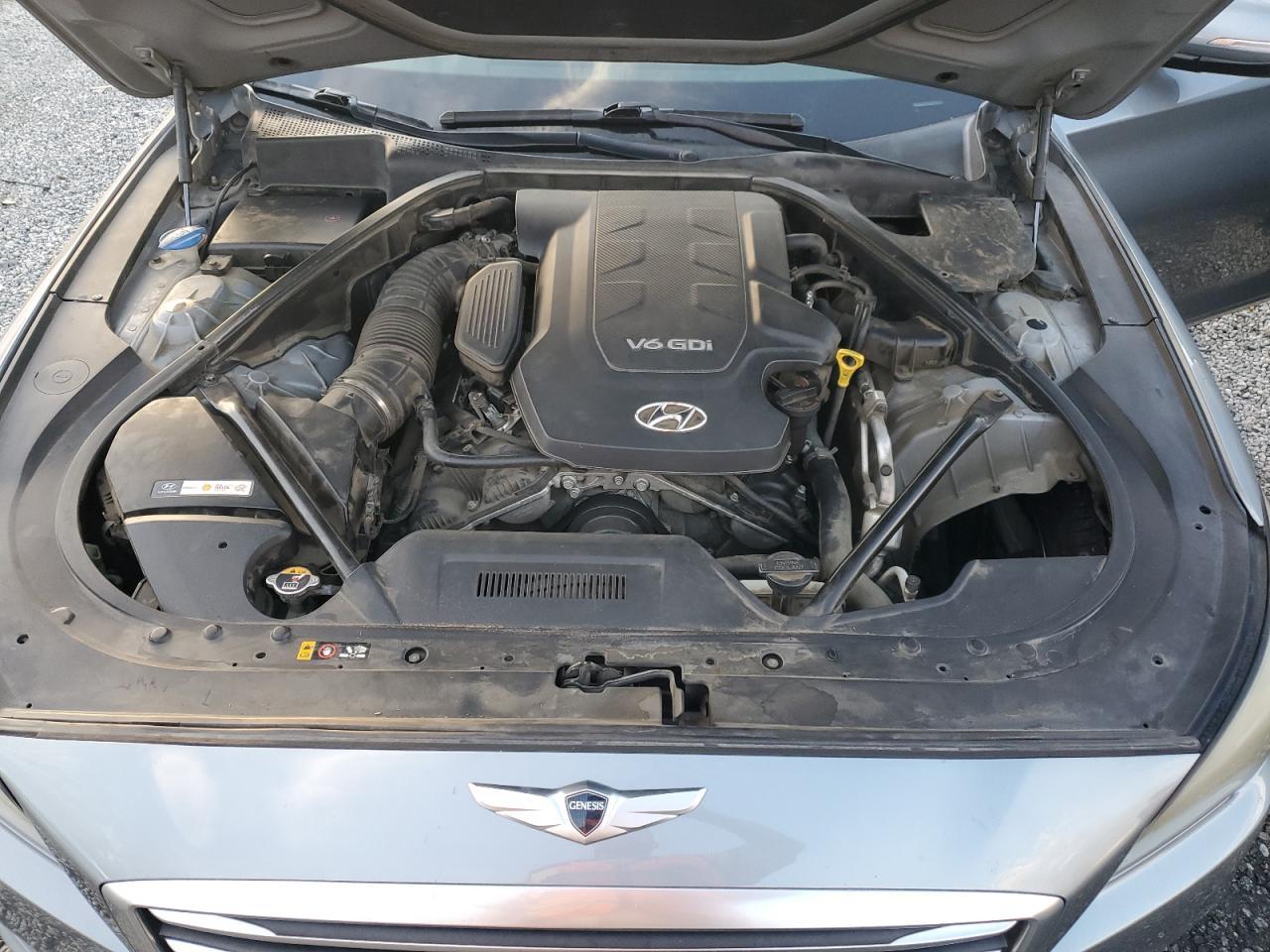 2015 HYUNDAI GENESIS