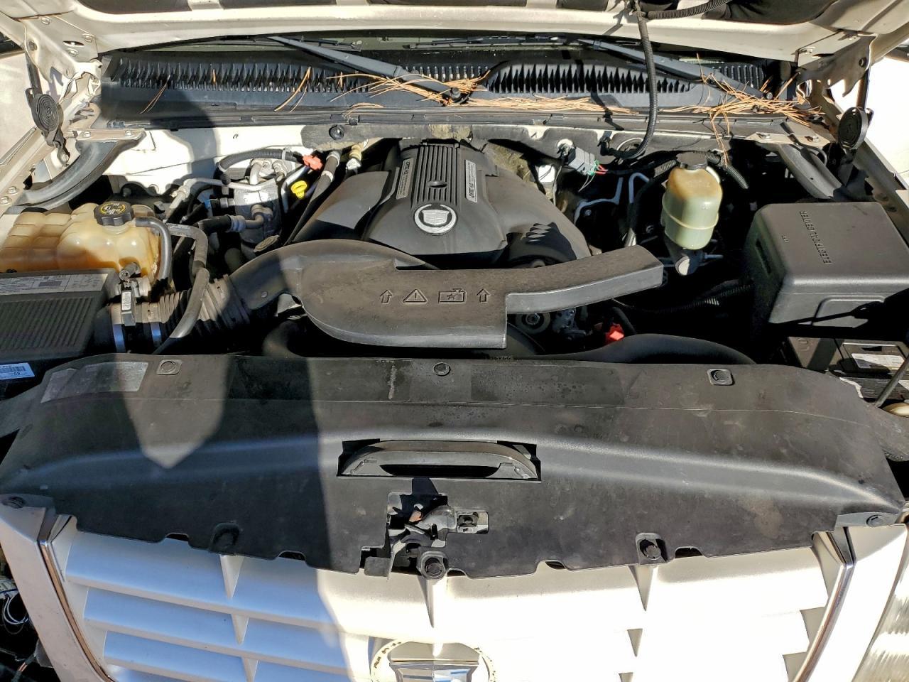2002 CADILLAC ESCALADE