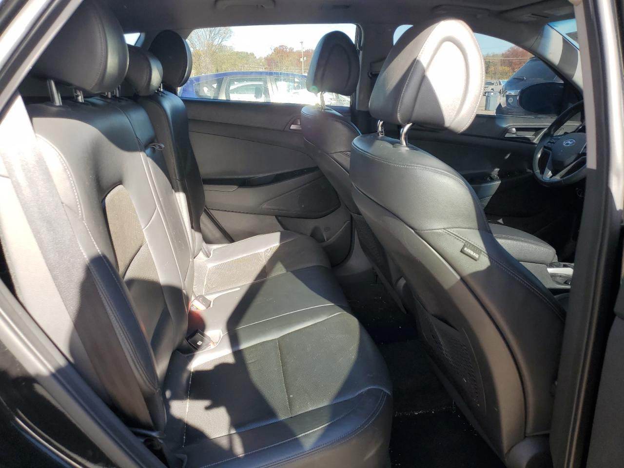 2016 HYUNDAI TUCSON