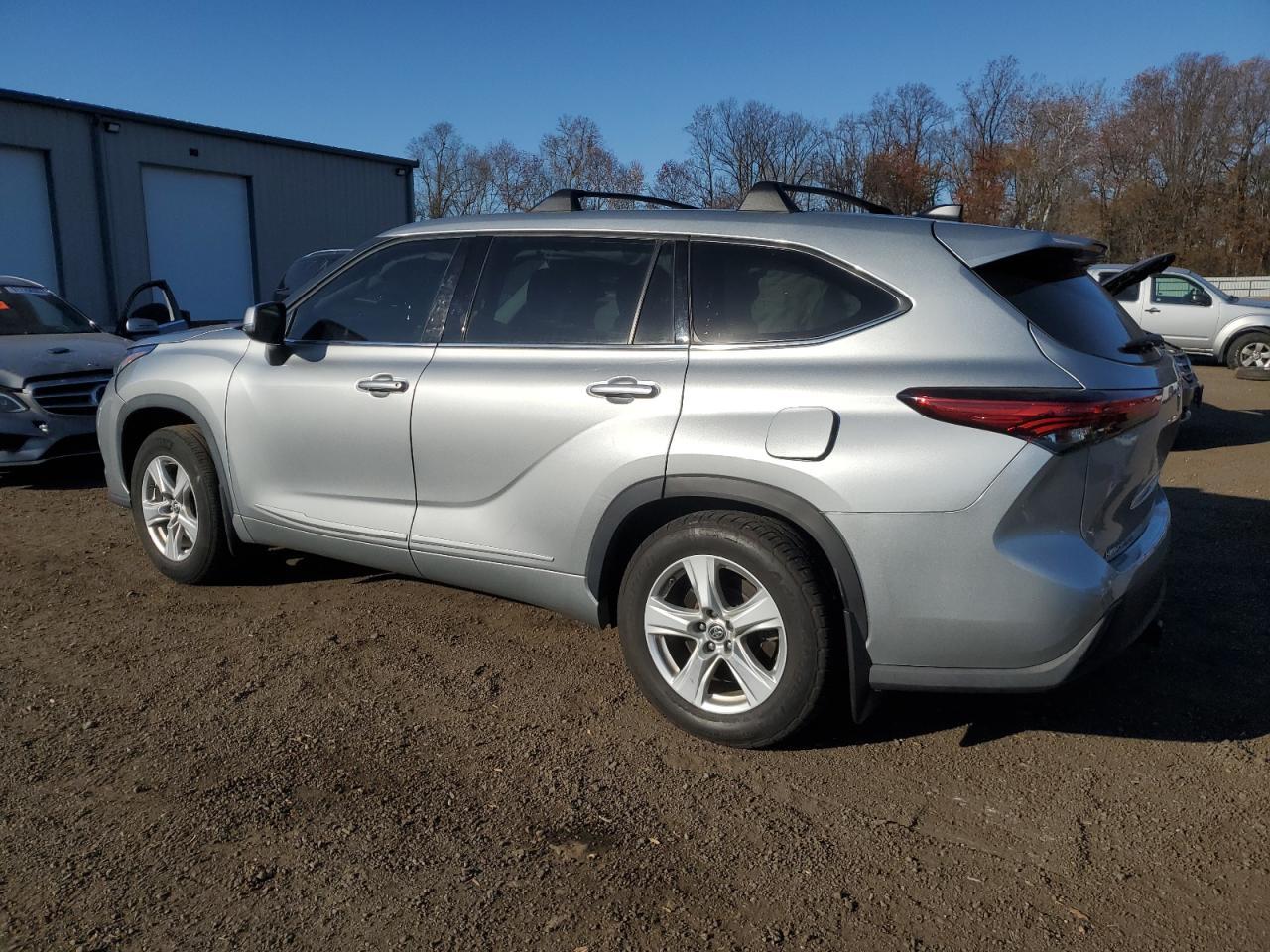 2022 TOYOTA HIGHLANDER