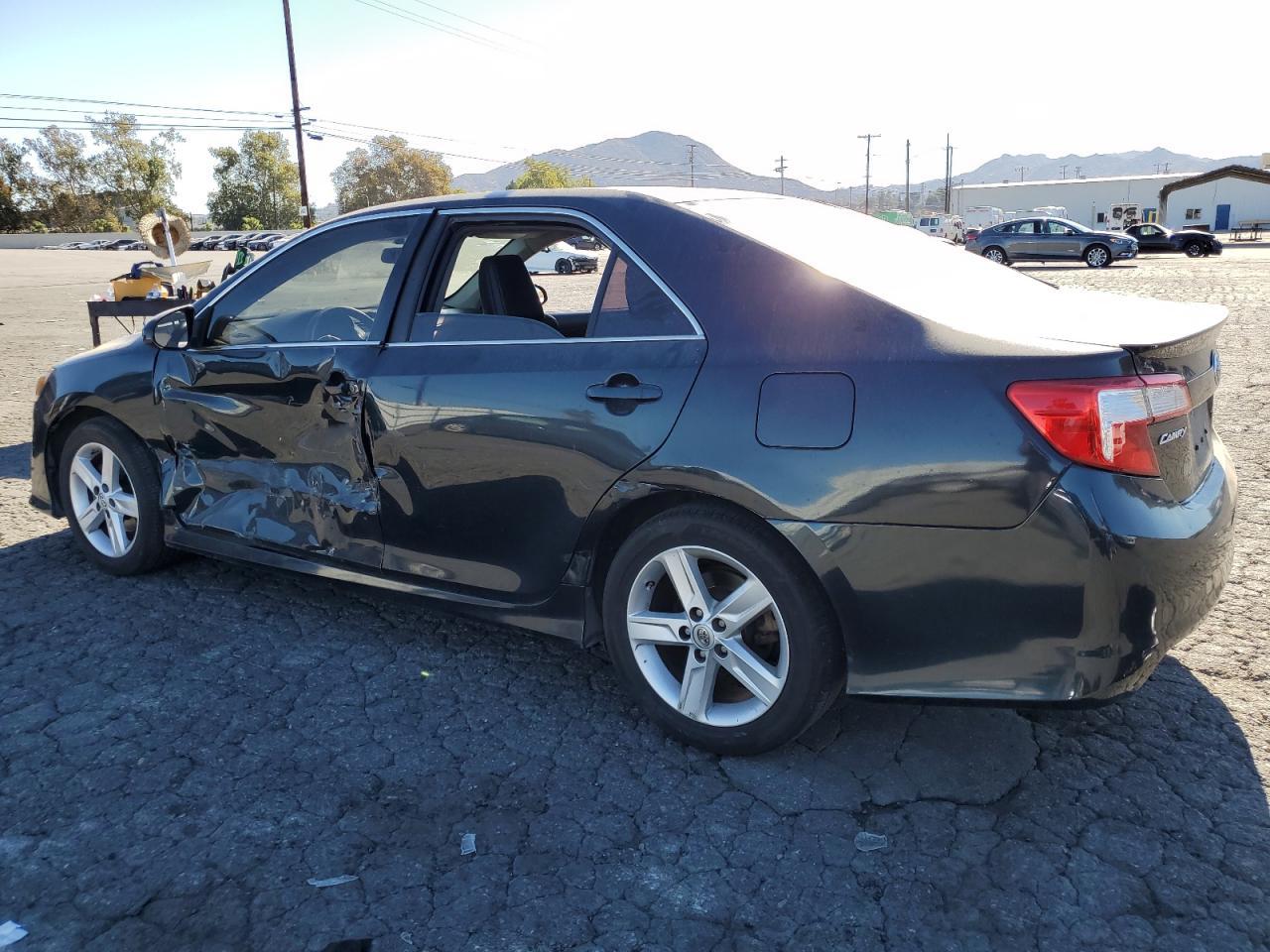 2014 TOYOTA CAMRY