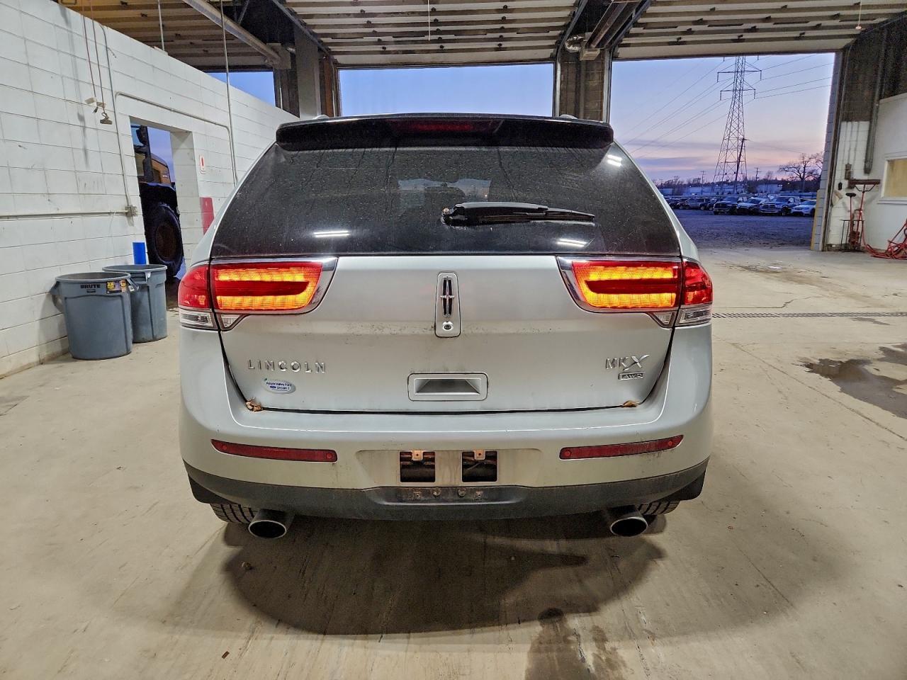 2011 LINCOLN MKX