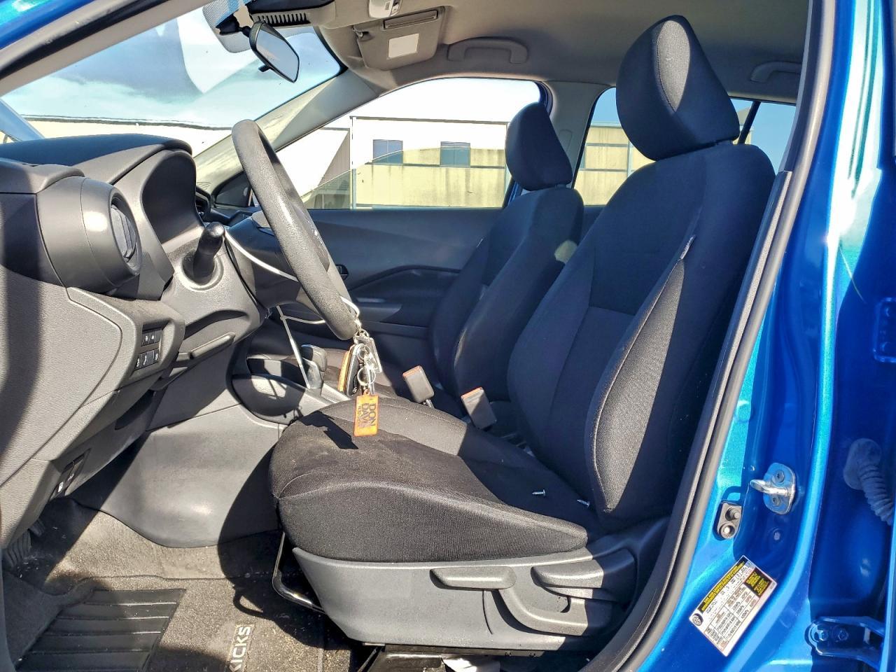 2024 NISSAN KICKS