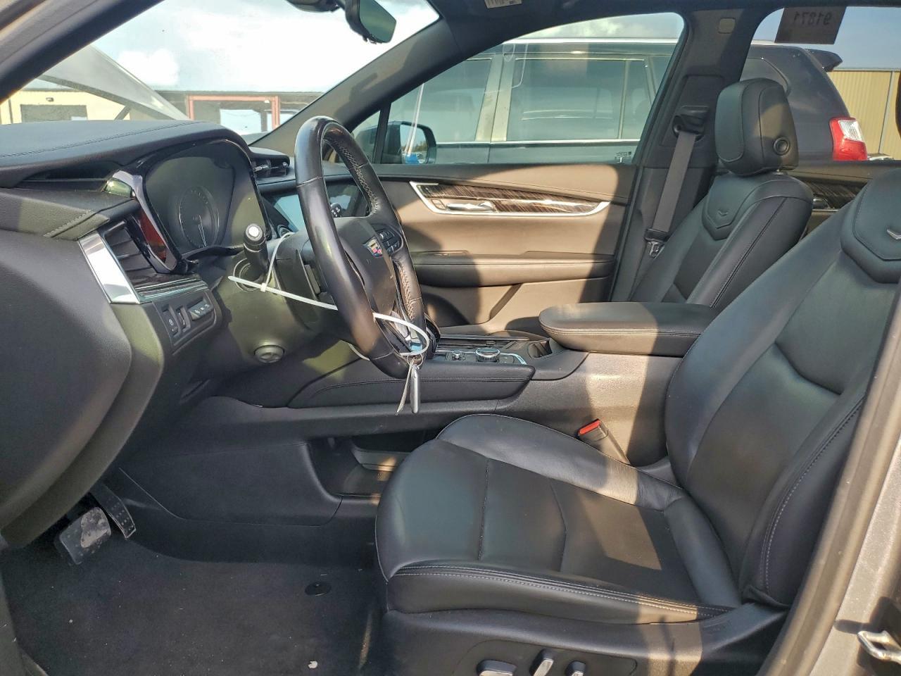 2020 CADILLAC XT6