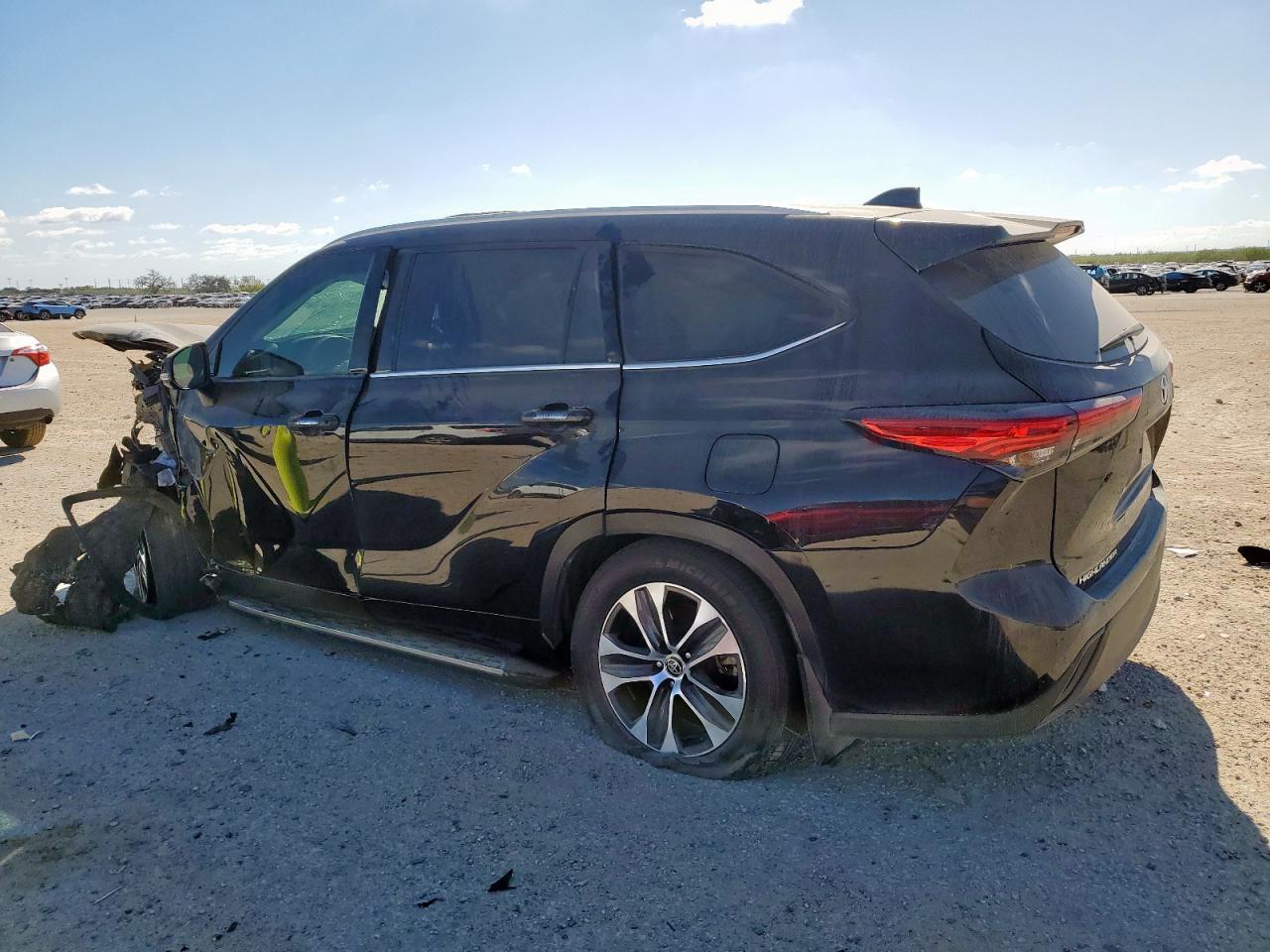 2022 TOYOTA HIGHLANDER