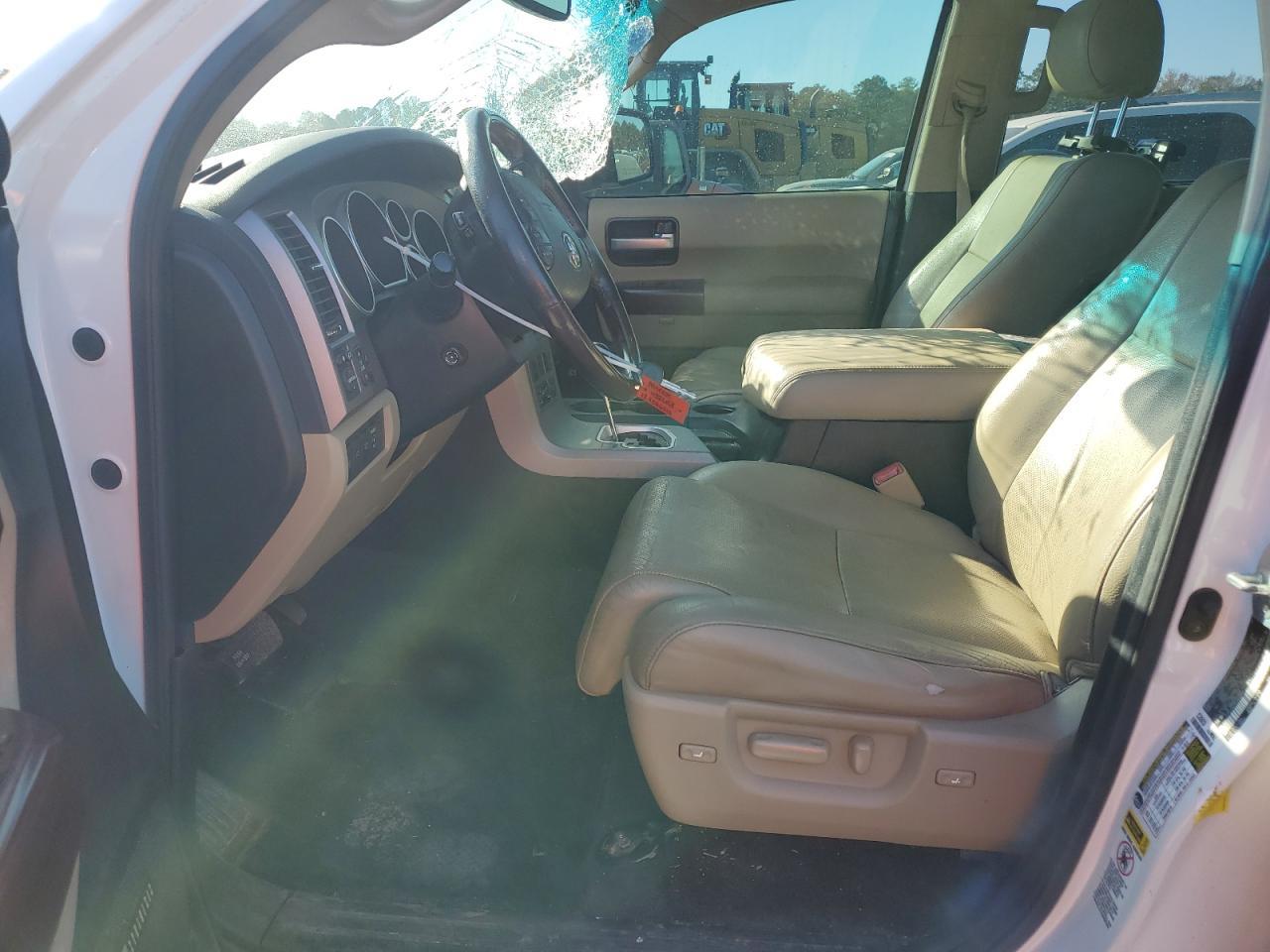 2012 TOYOTA Sequoia