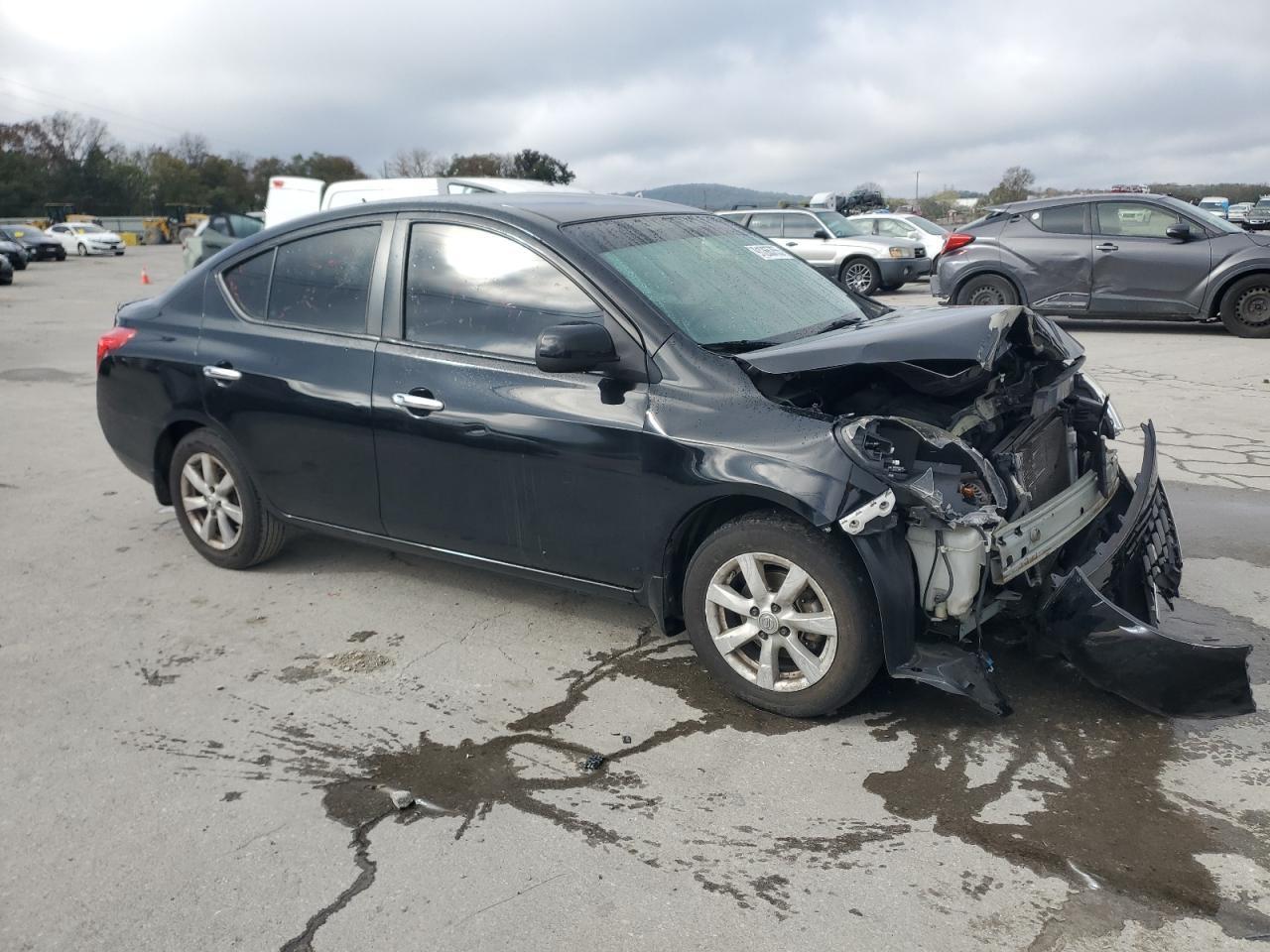 2012 NISSAN VERSA